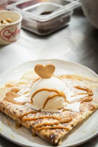 Dulce de leche and cheese crepe